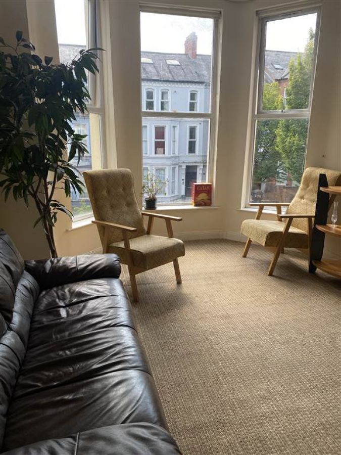 120 Eglantine Avenue, Flat 2