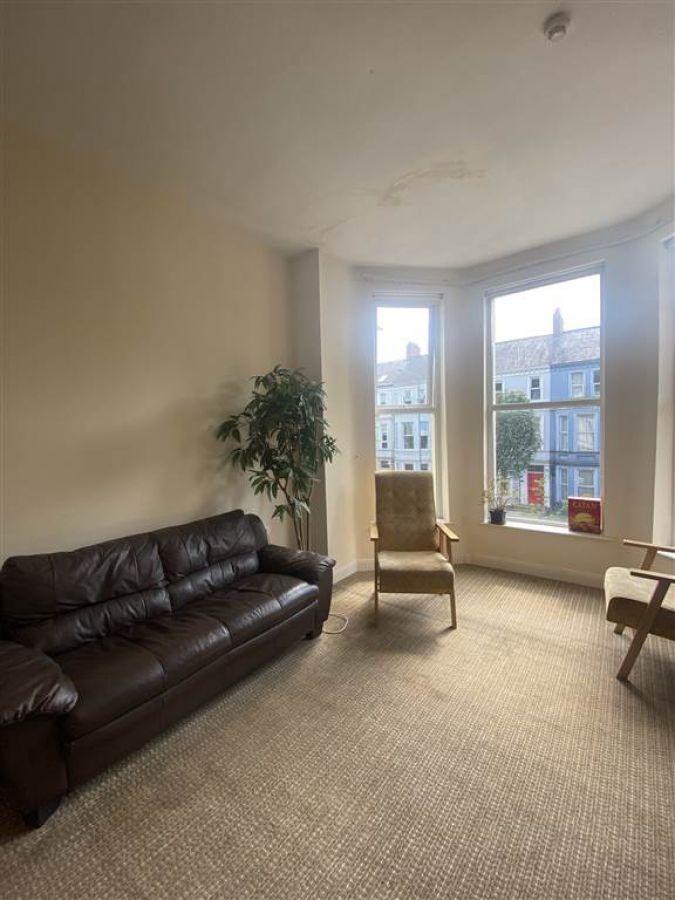 120 Eglantine Avenue, Flat 2