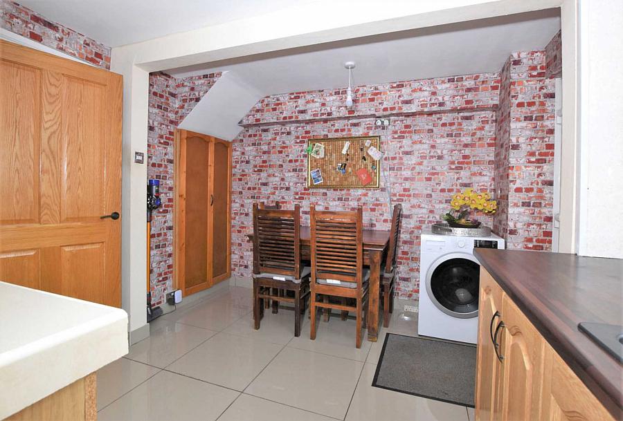 54 Glenmore Park