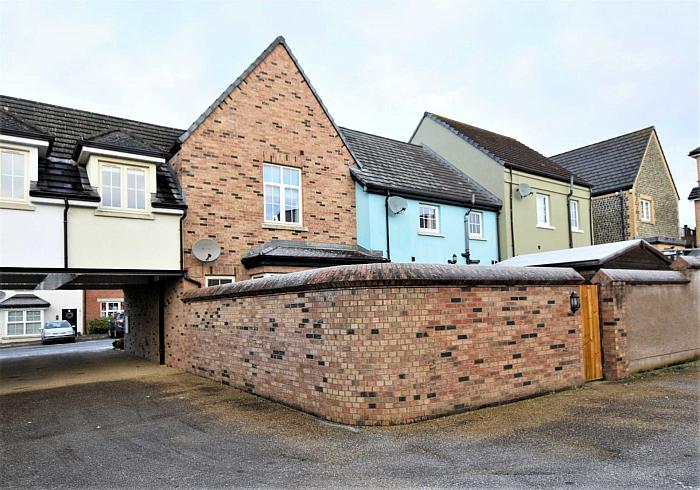 35 Lady Wallace Road