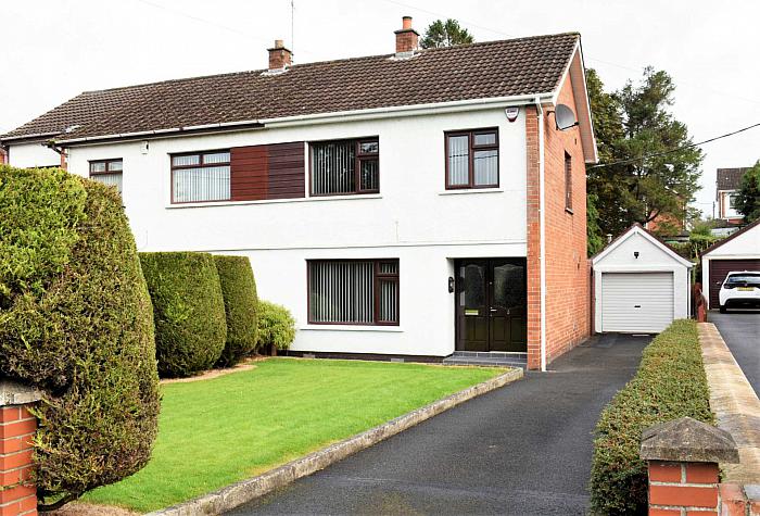 8 Plantation Road,lisburn, BT27 5BP