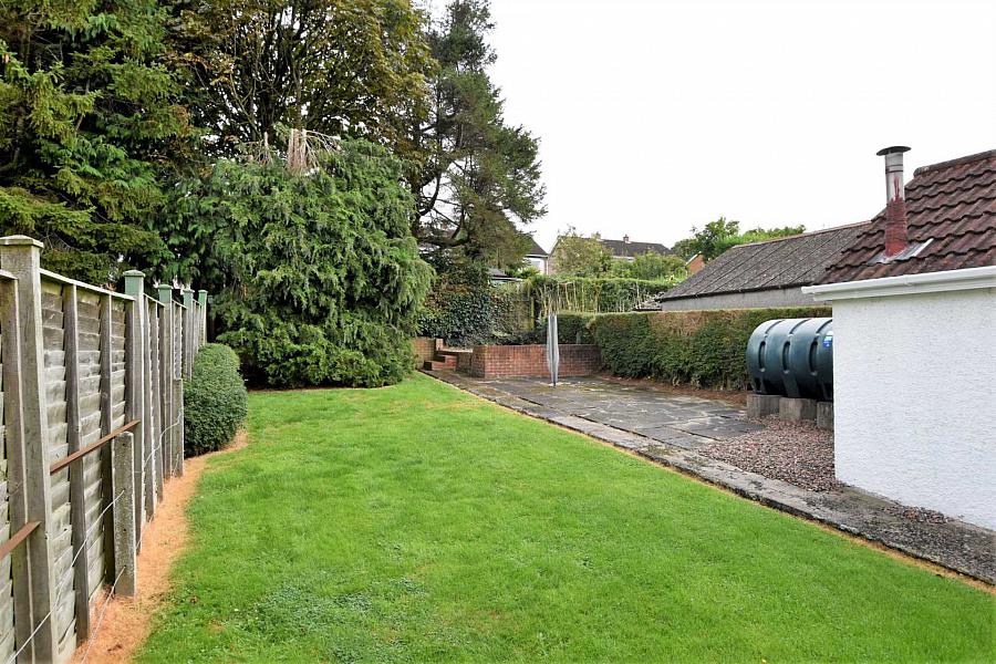 8 Plantation Road