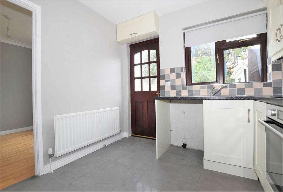 8 Plantation Road