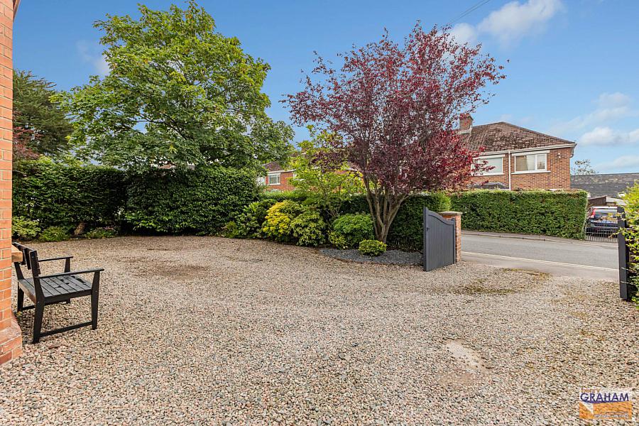 7 Bellevue Drive