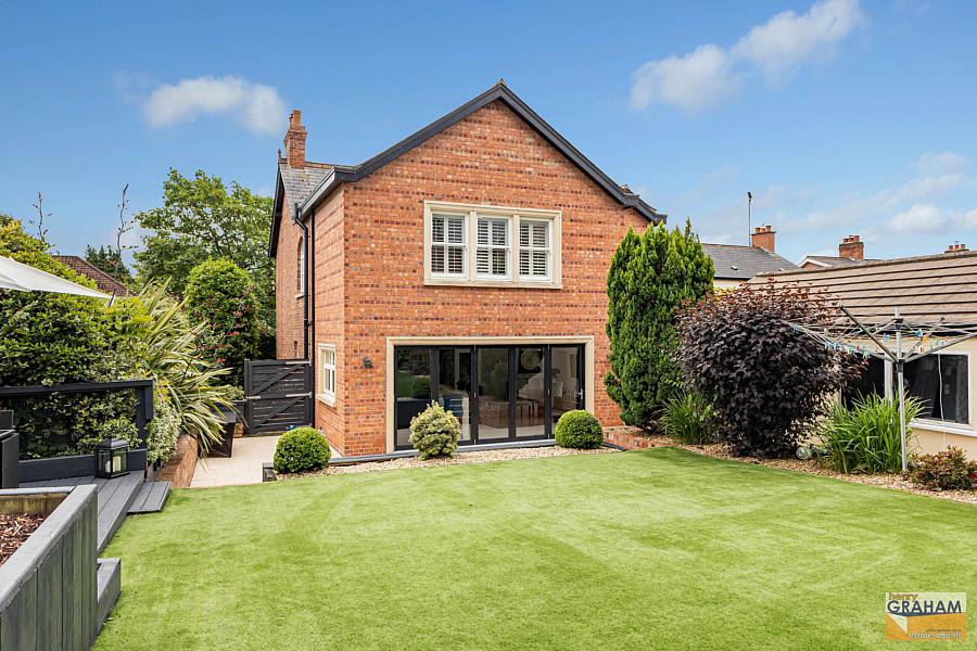 7 Bellevue Drive