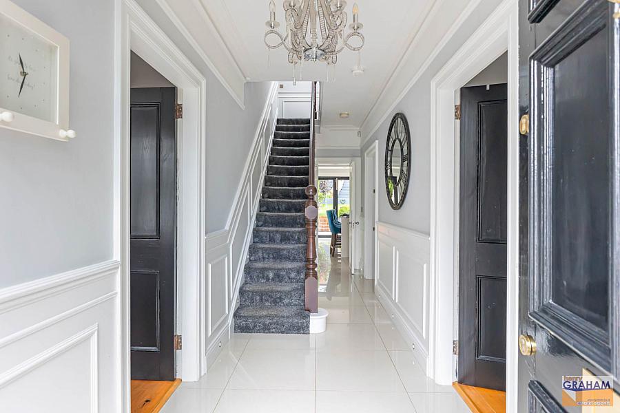7 Bellevue Drive