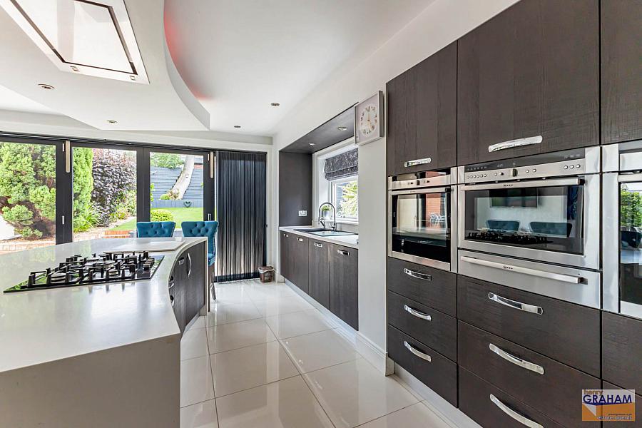 7 Bellevue Drive