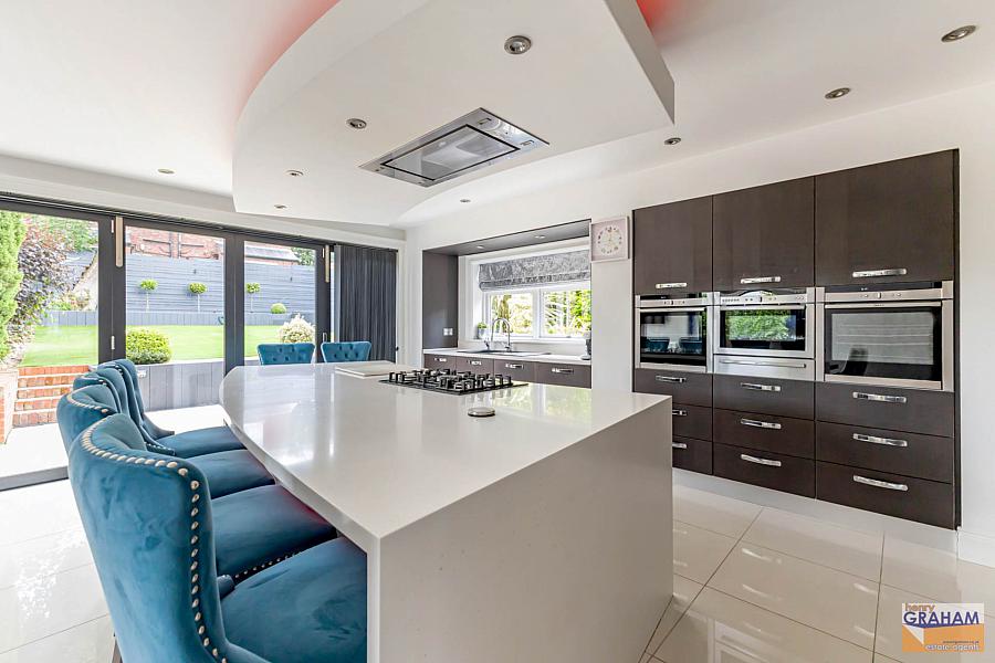 7 Bellevue Drive