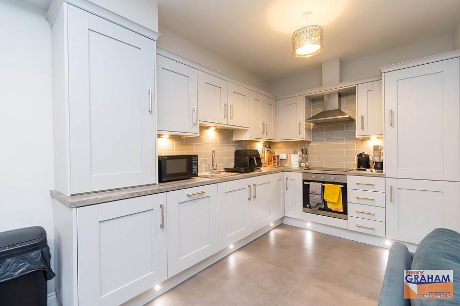 Apt 84 The Rose Garden