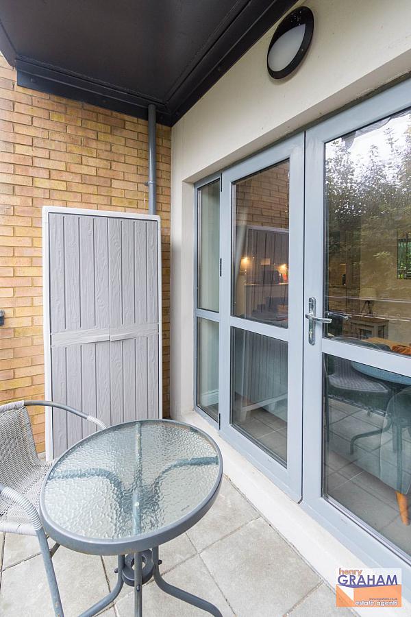 Apt 84 The Rose Garden