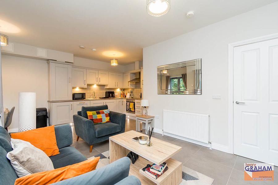 Apt 84 The Rose Garden