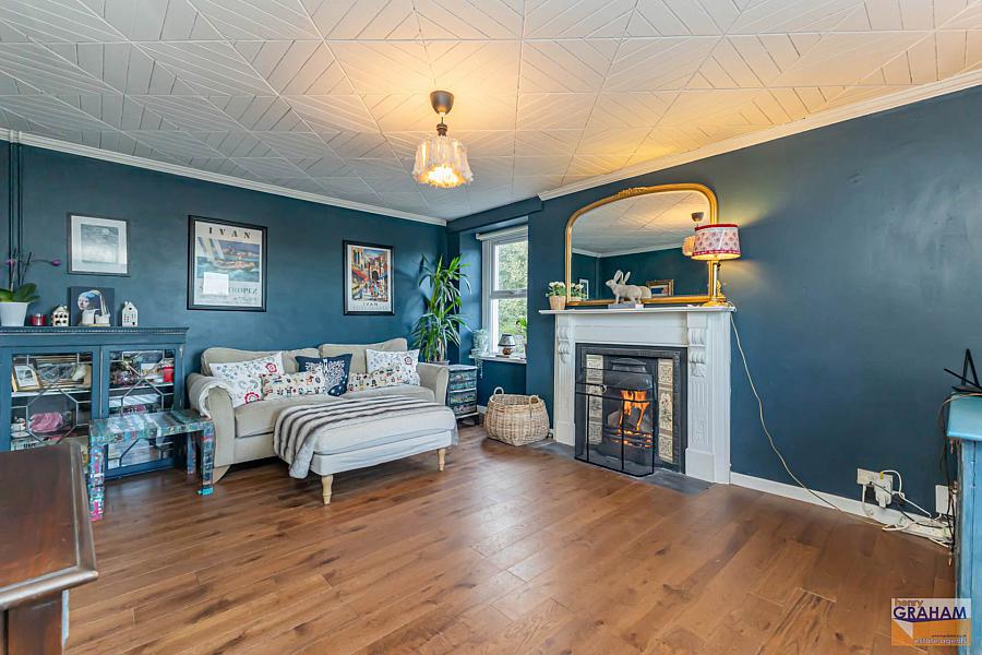 26 Bailliesmills Road