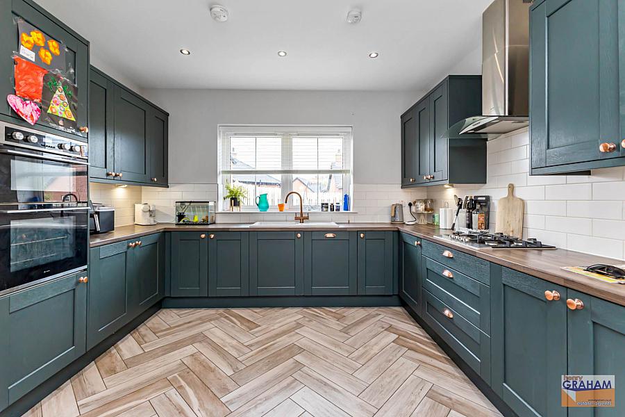 38 Fairfields Glen