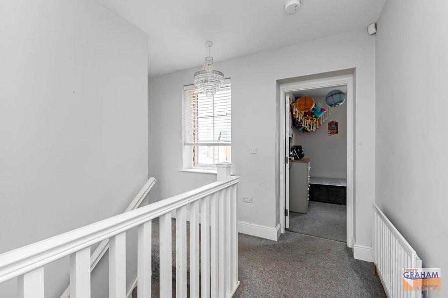 38 Fairfields Glen