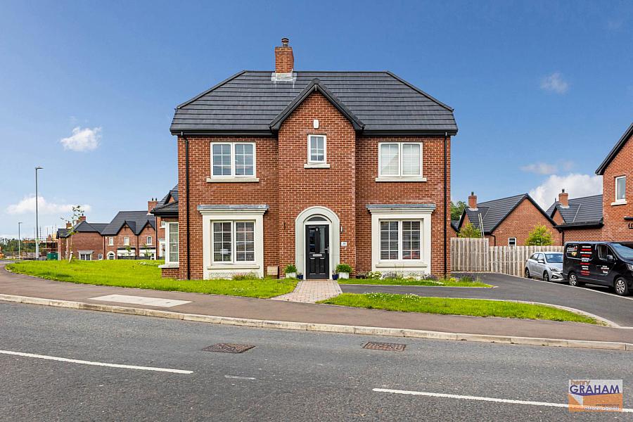38 Fairfields Glen