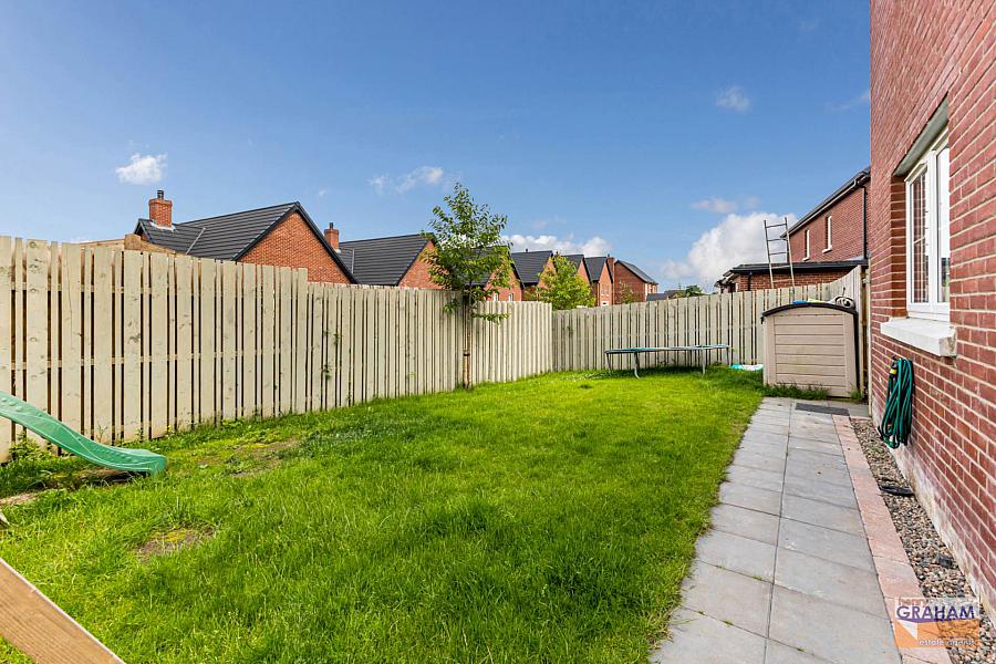 38 Fairfields Glen