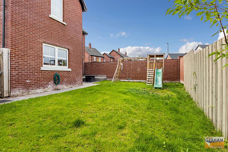 38 Fairfields Glen