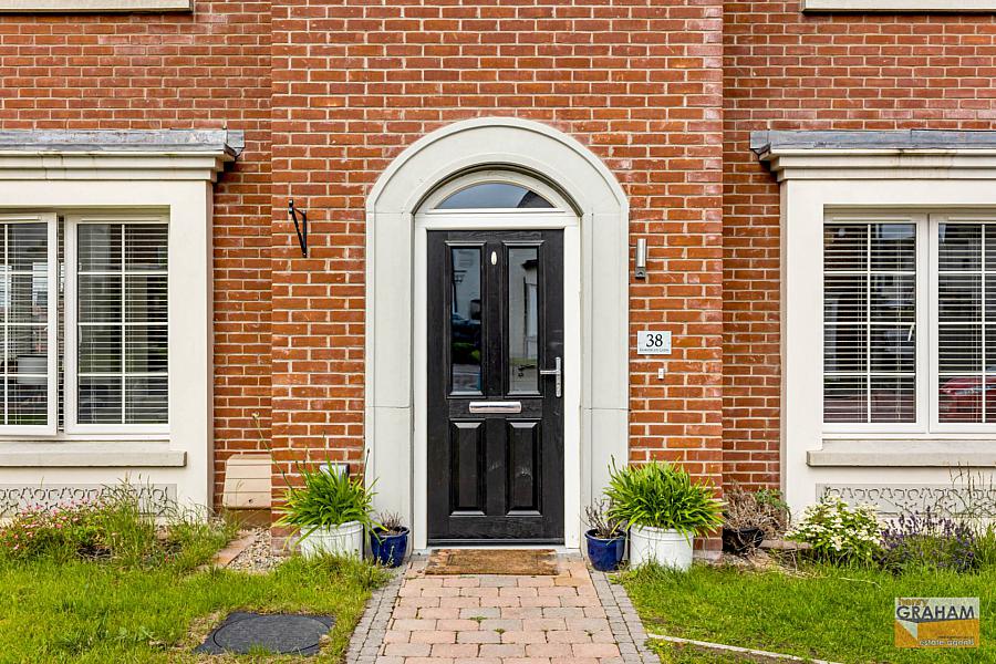 38 Fairfields Glen