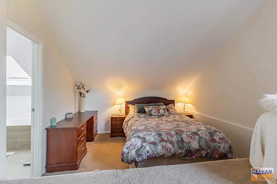 5 Rosevale Park