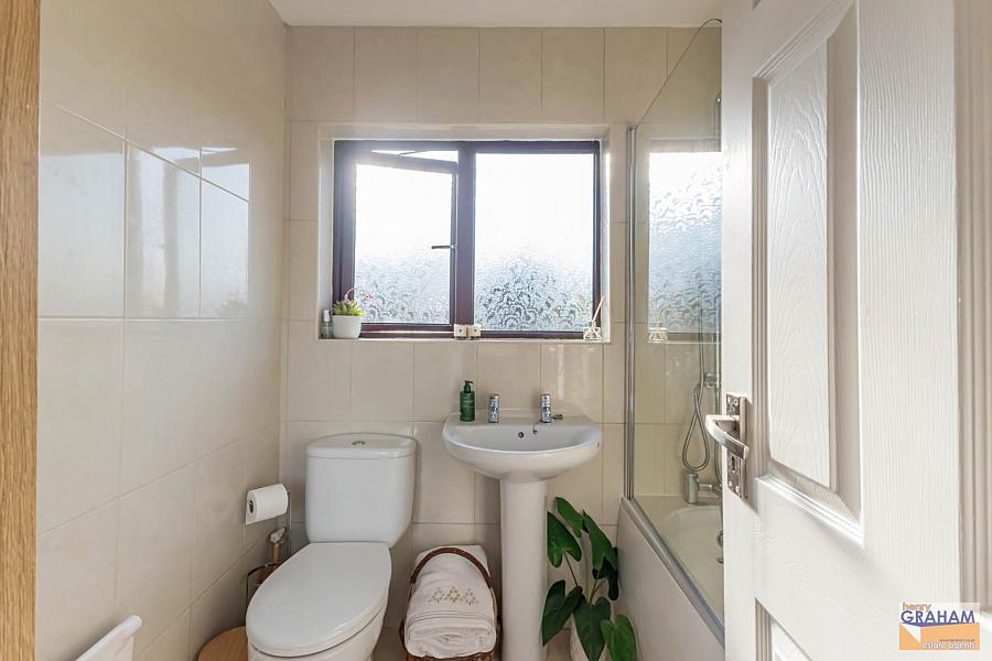 5 Rosevale Park
