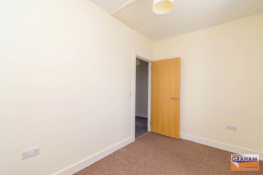 1 Ayrshire Square