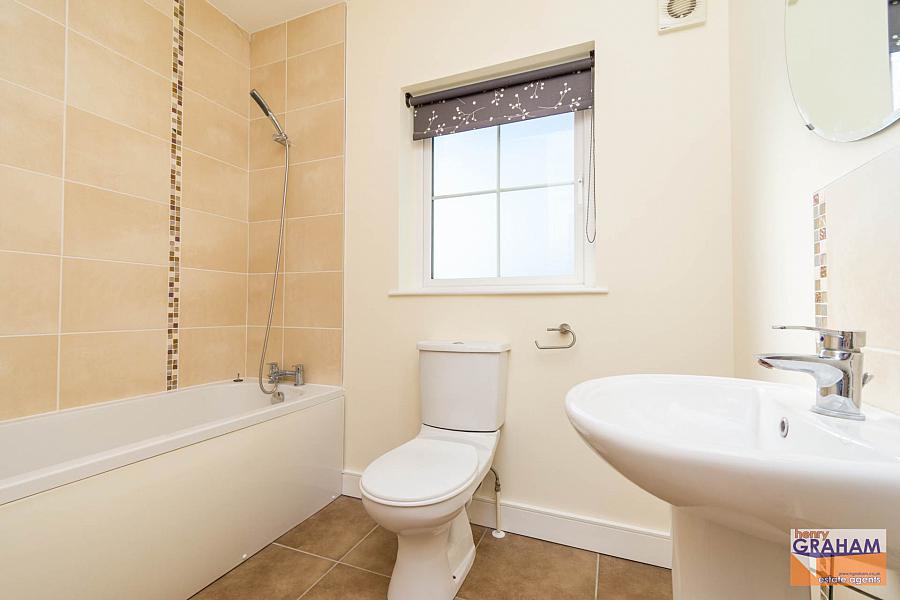 1 Ayrshire Square
