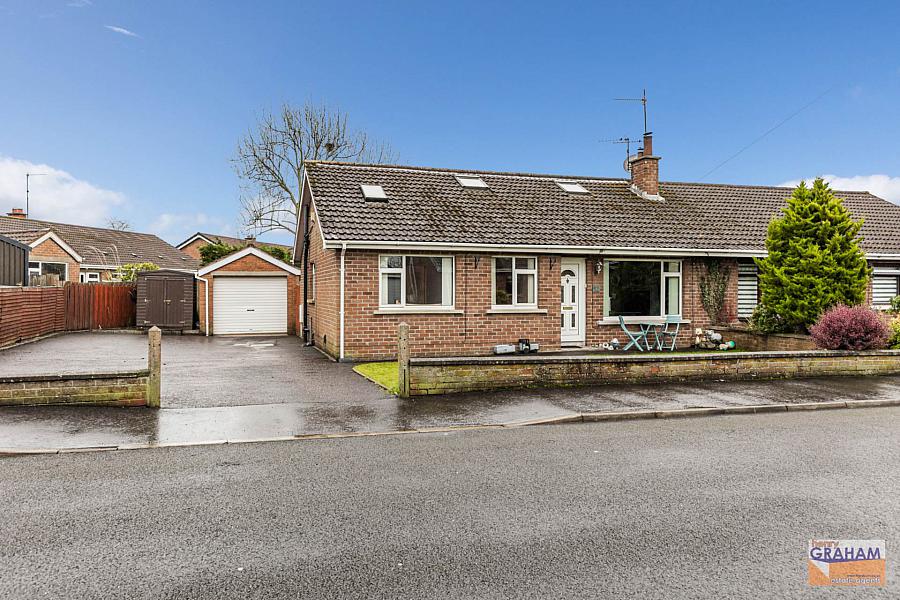 15 Thistlemount Park, Lisburn, BT28 2UN