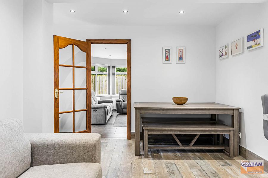 15 Thistlemount Park