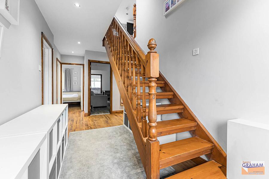 15 Thistlemount Park