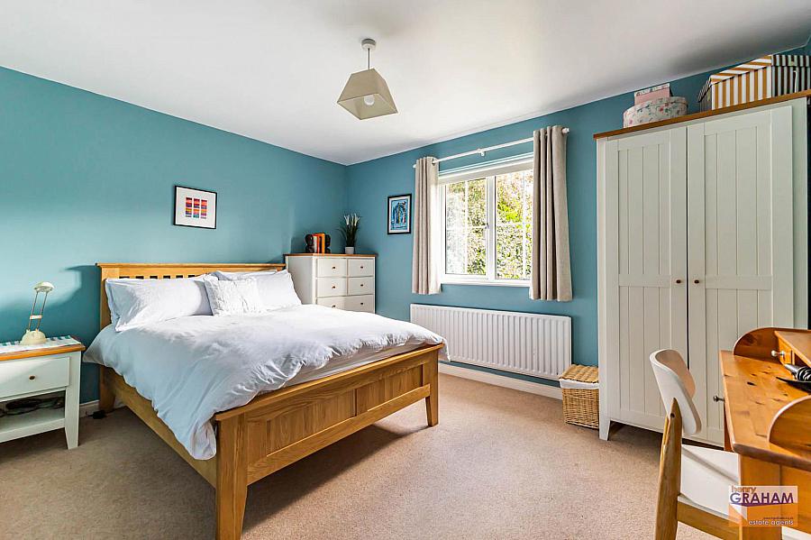 16 Thornhill Gardens