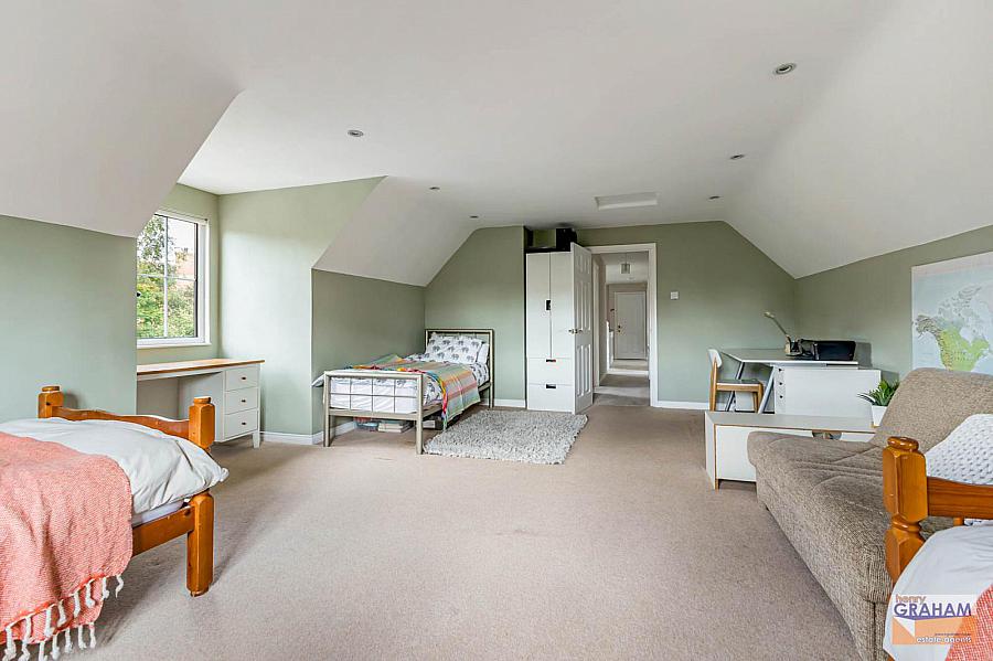 16 Thornhill Gardens