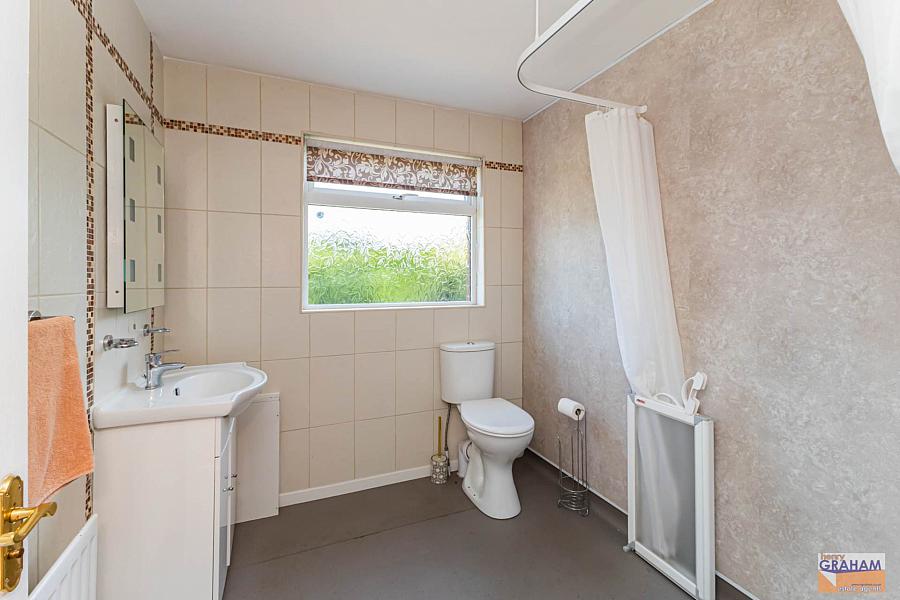15 Derryvolgie Park