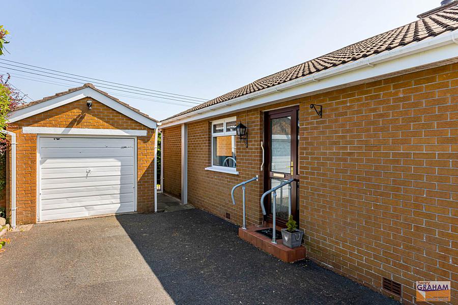 15 Derryvolgie Park