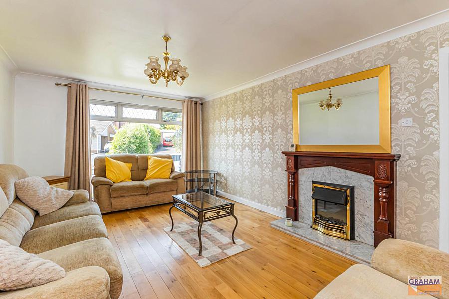 15 Derryvolgie Park
