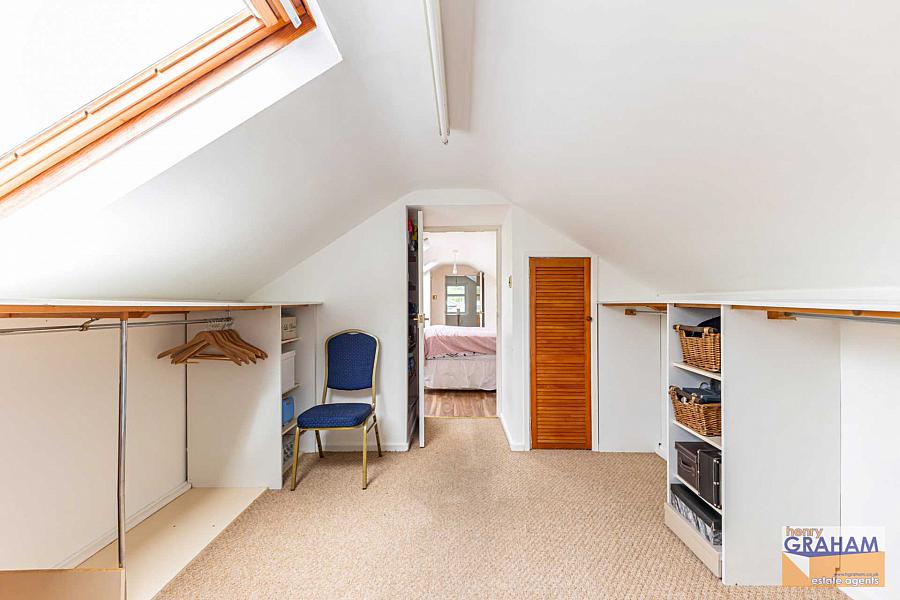 14 Moss Road