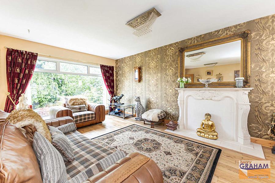 14 Moss Road