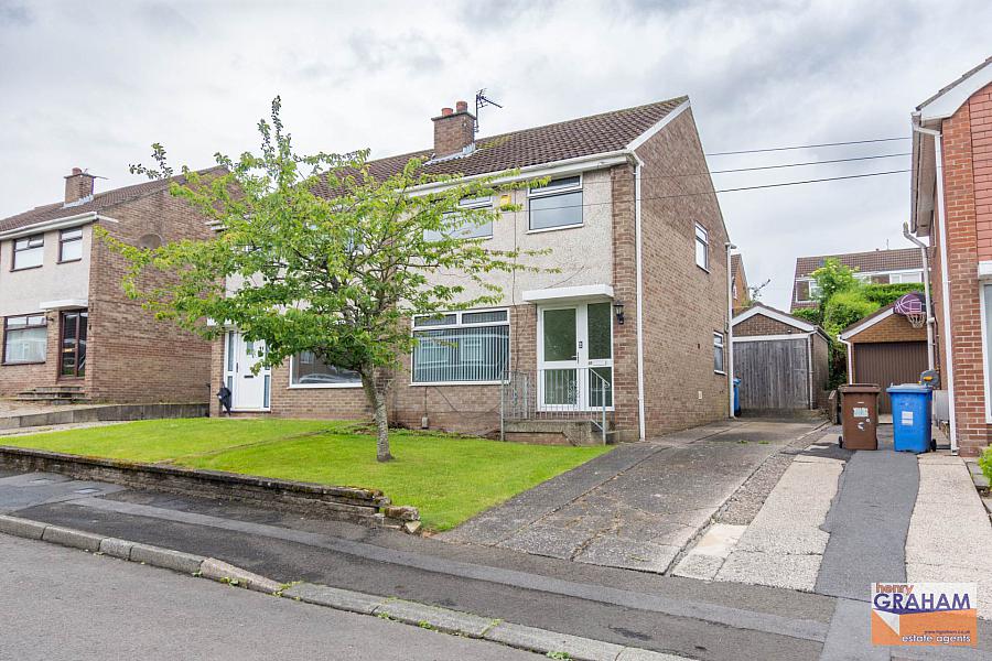 15 Glendun Park