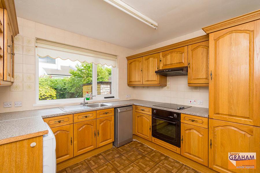 18 Oakdale