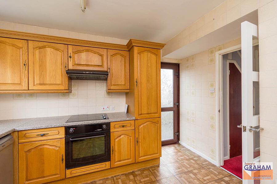18 Oakdale