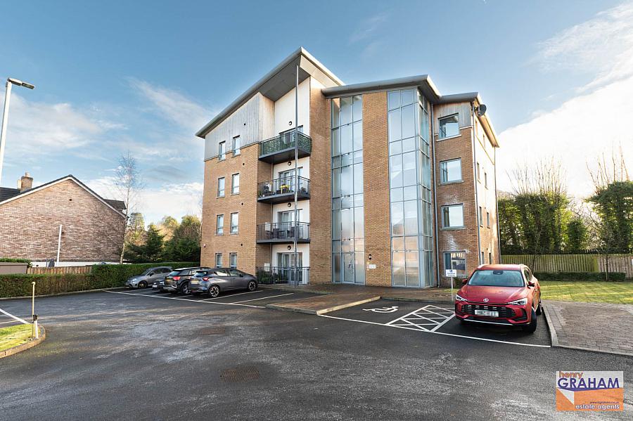 82 The Rose Garden, Derriaghy, Belfast, BT17 9GY