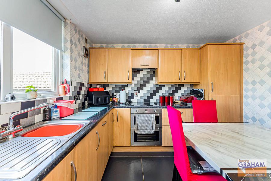 7 Glenmore Walk