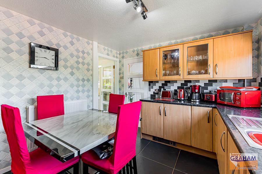 7 Glenmore Walk