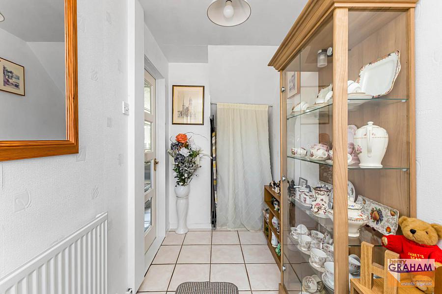 7 Glenmore Walk