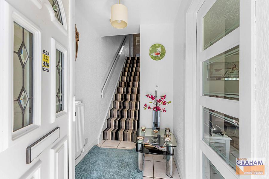 7 Glenmore Walk