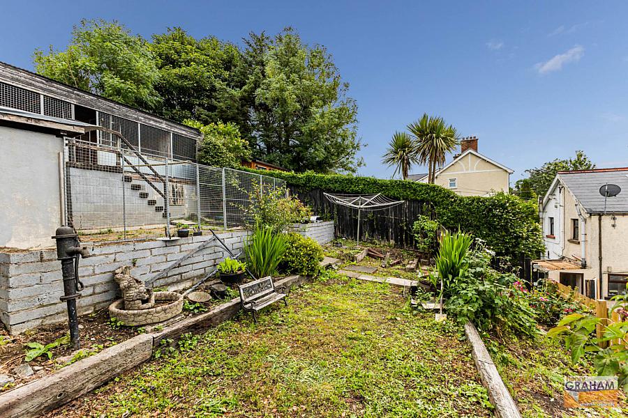 27 Hillsborough Road