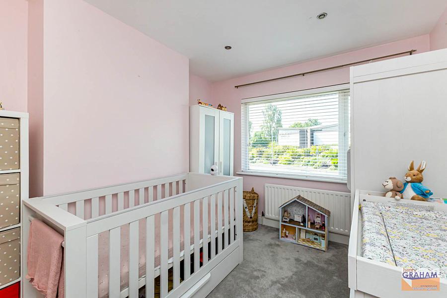 9 Moss Road