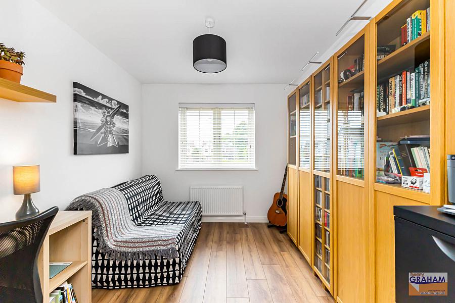 1 Hawthorn Hall