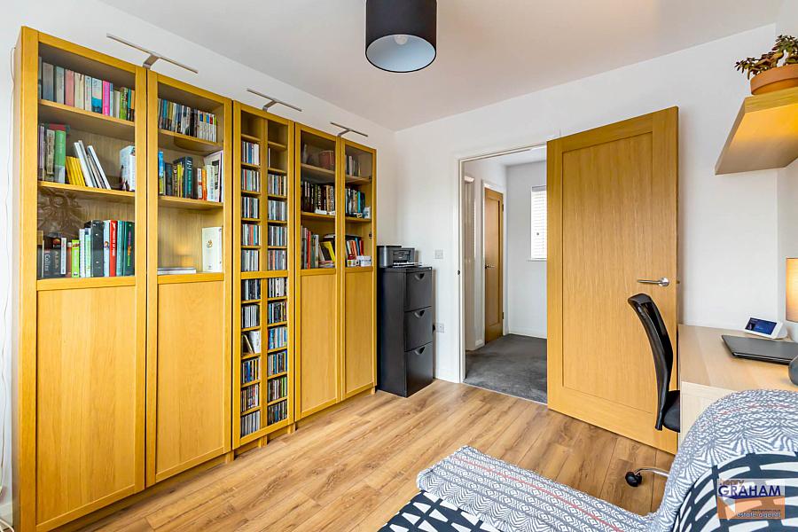 1 Hawthorn Hall