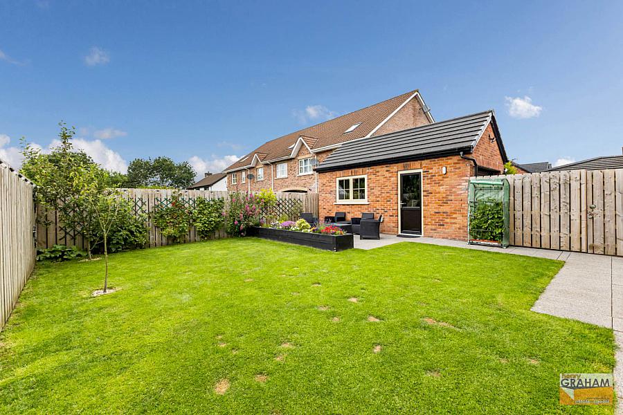 1 Hawthorn Hall