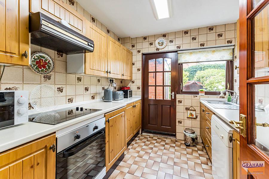 34 Ballinderry Road
